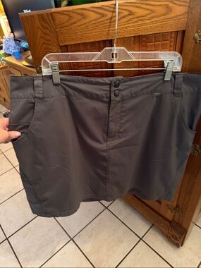 Women’s Casual Gray Skorts - Alpine Design